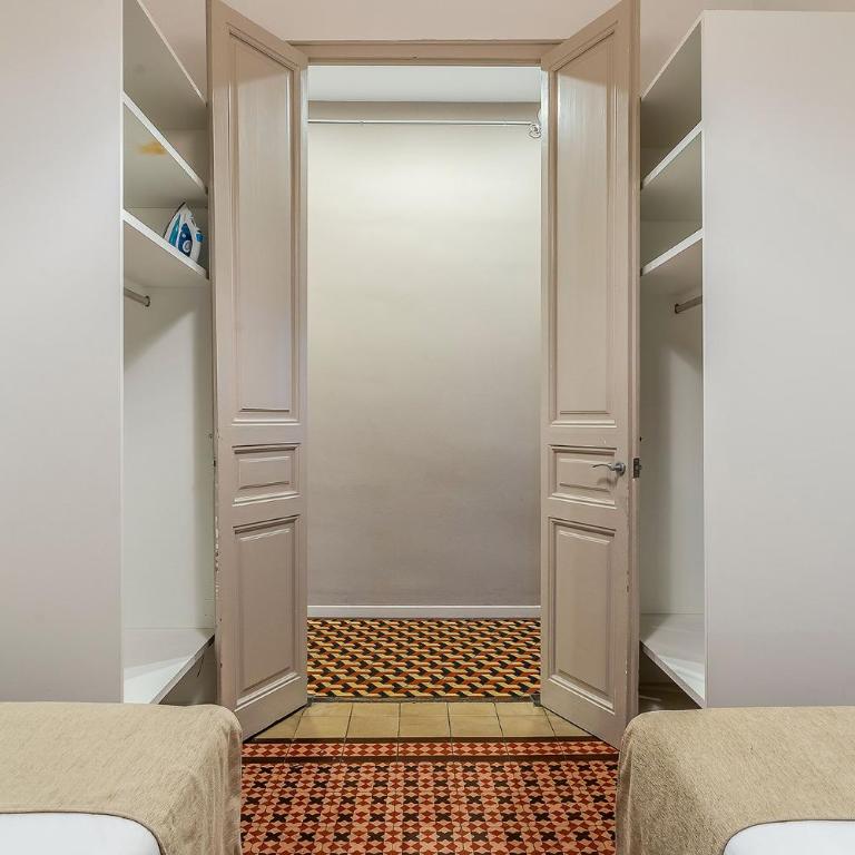 AB Bailen Apartments - Three-Bedroom Apartment with Private Terrace - 18