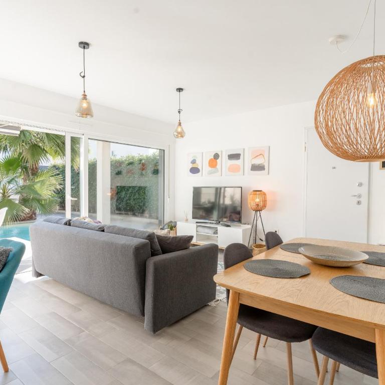 Azure Escape Villa, Gran Alacant by United Renters - Chalet - 20