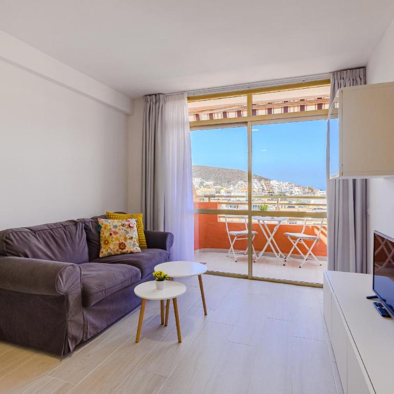 Penthouse Pool Los Cristianos Beach - Apartamento de 1 dormitorio - 2