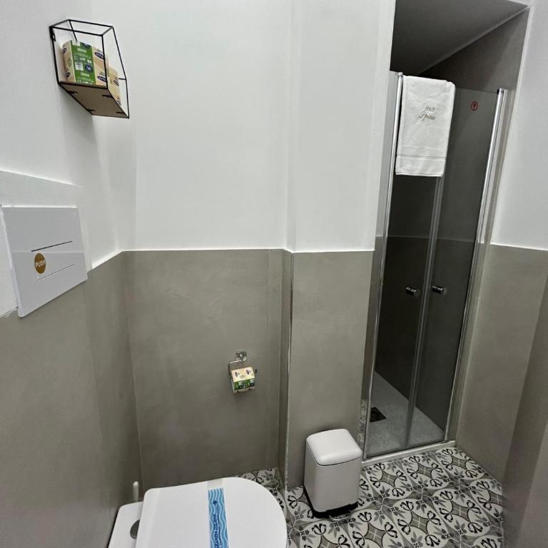 Palermo Centro Affittacamere Spina - Deluxe Double Room (2 Adults + 1 Child) - 6