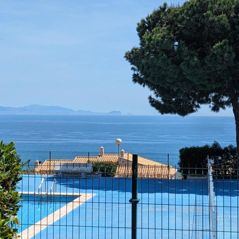 Apartamento moderno con piscina comunitaria cerca del aeropuerto - Apartamento de 2 dormitorios con terraza - 22