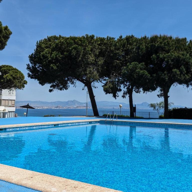 Apartamento moderno con piscina comunitaria cerca del aeropuerto - Apartamento de 2 dormitorios con terraza - 27