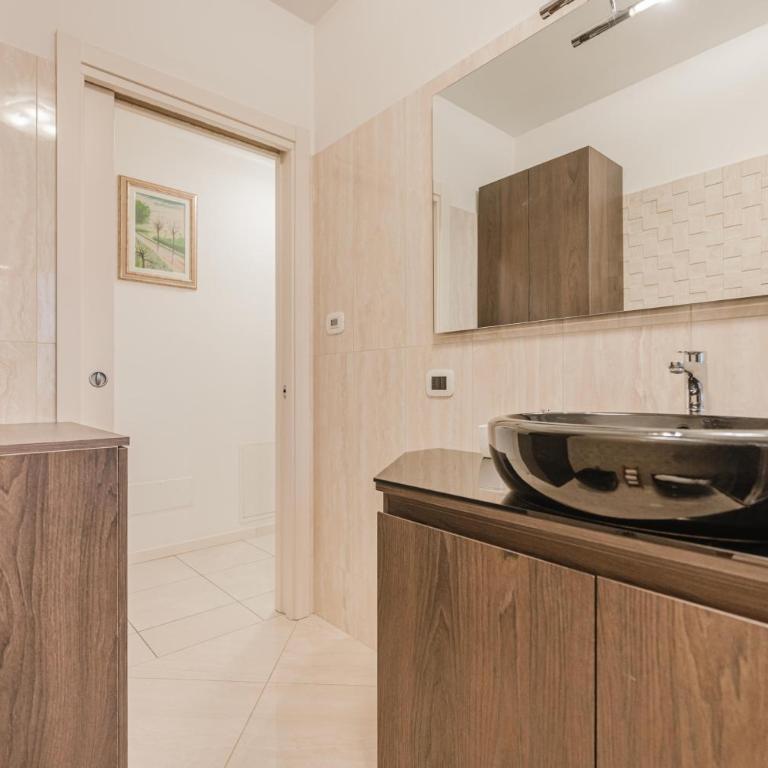 Lucrezia Suite - 10 min from Venice & Free Parking - Two-Bedroom Apartment - 15