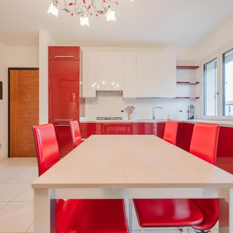 Lucrezia Suite - 10 min from Venice & Free Parking - Two-Bedroom Apartment - 25