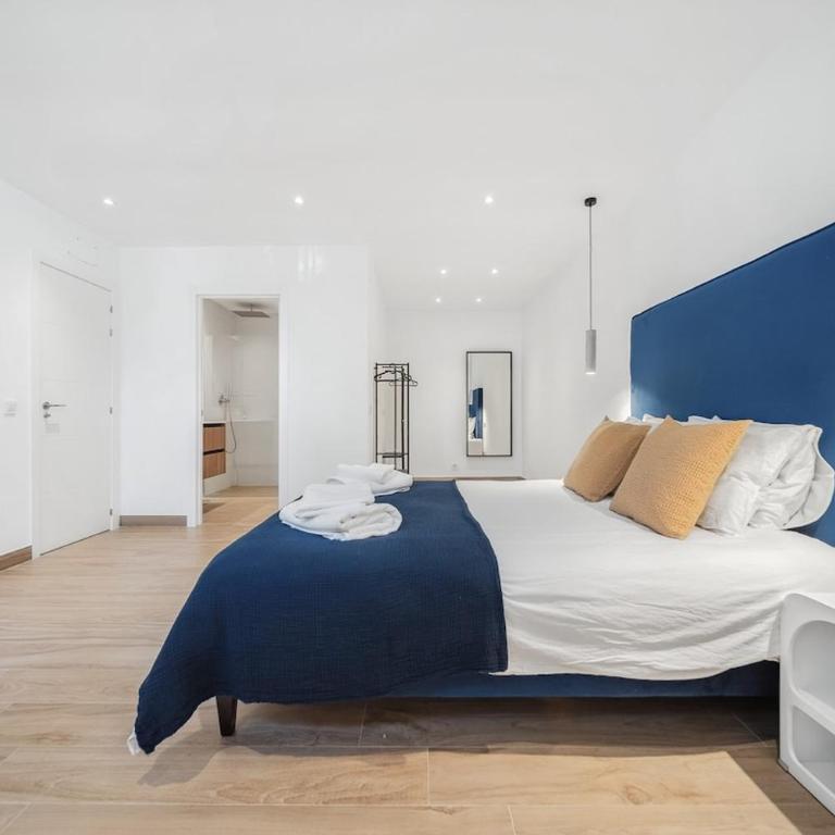 Charming & Modern 4BR Apartment - Apartment - 7