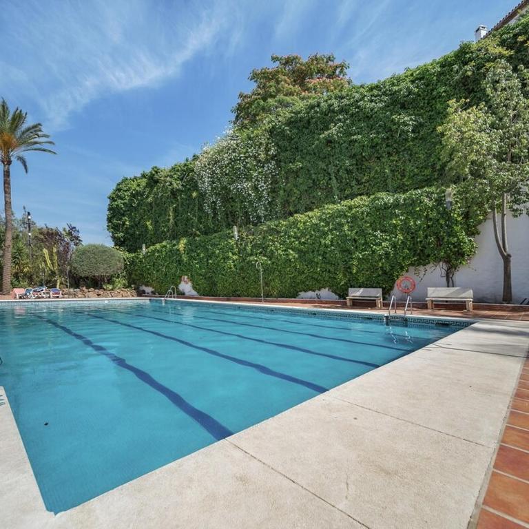 Charming & Modern 4BR Apartment - Apartment - 21