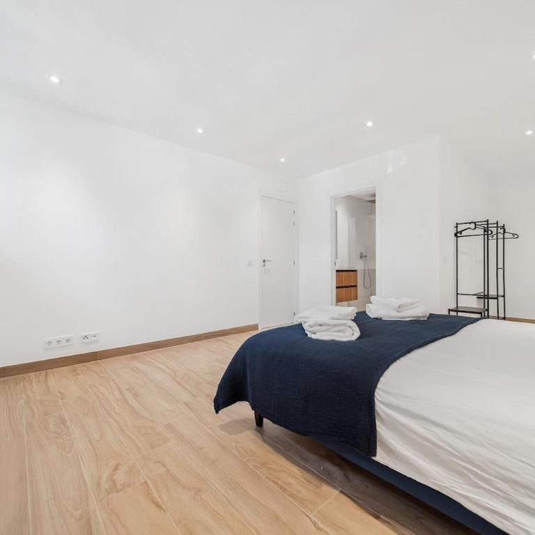 Charming & Modern 4BR Apartment - Apartment - 27