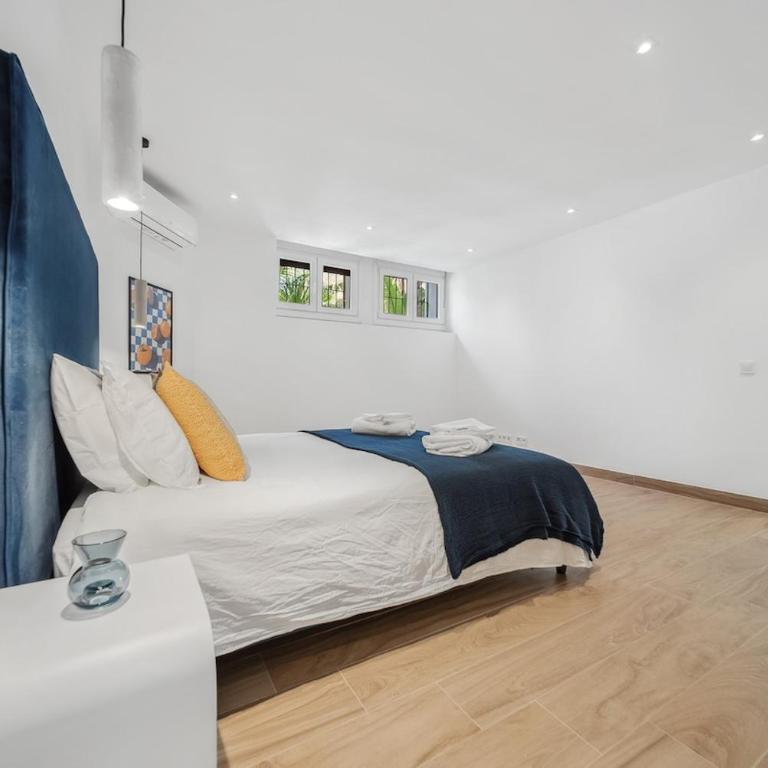 Charming & Modern 4BR Apartment - Apartment - 32