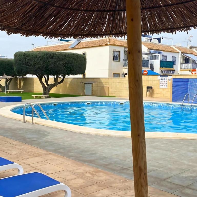 Appartment with equipped solarium barbecue and swimming pool - Apartment - 27