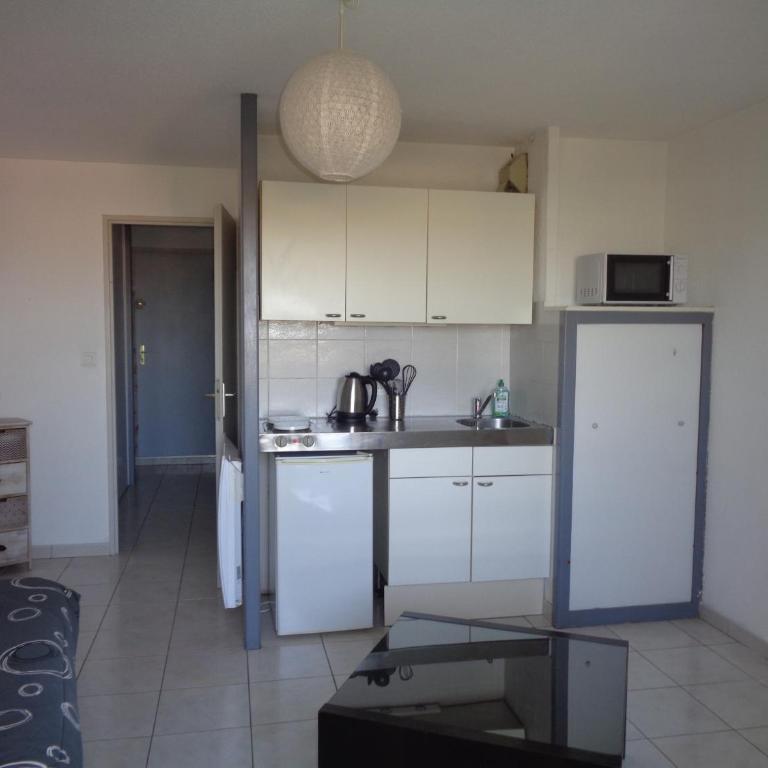 Appartement 1 chambre, parking et piscine - Apartamento - 1