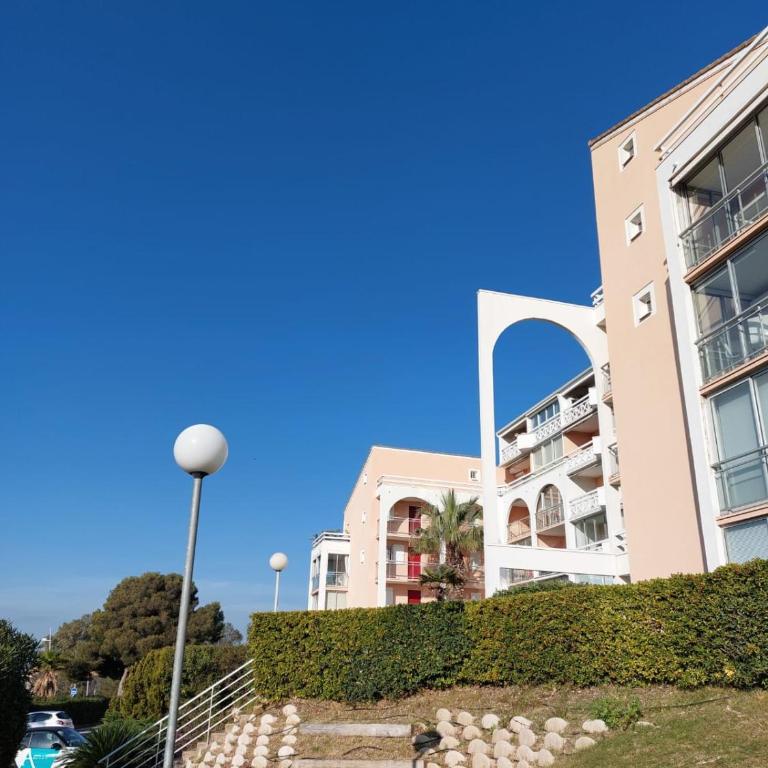 Appartement 1 chambre, parking et piscine - Apartamento - 10