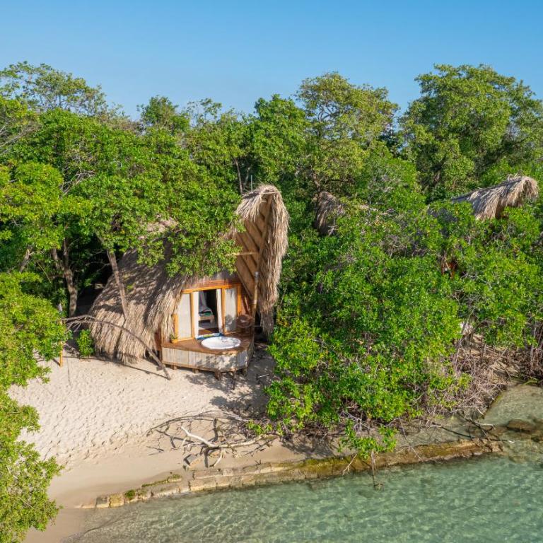 Isla Corona - Habitación Doble Deluxe con balcón y vistas al mar - 15