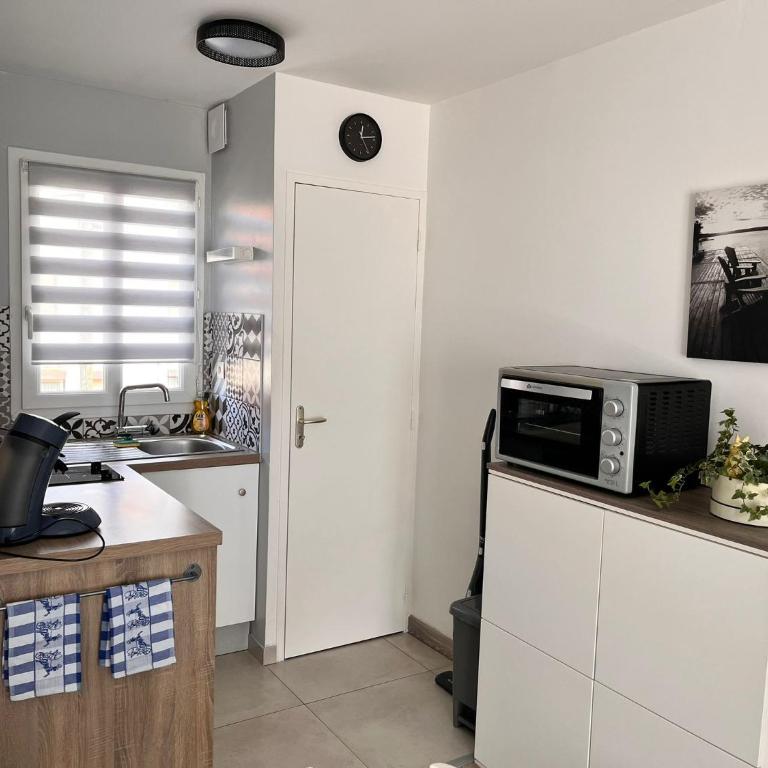 Studio avec grand balcon Marin - One-Bedroom Apartment - 9