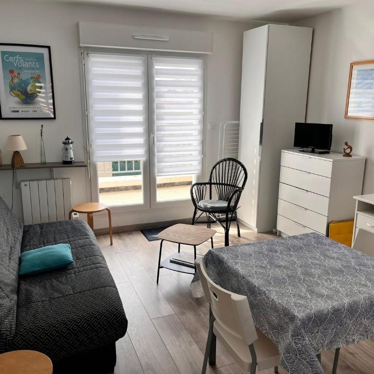 Studio avec grand balcon Marin - One-Bedroom Apartment - 10