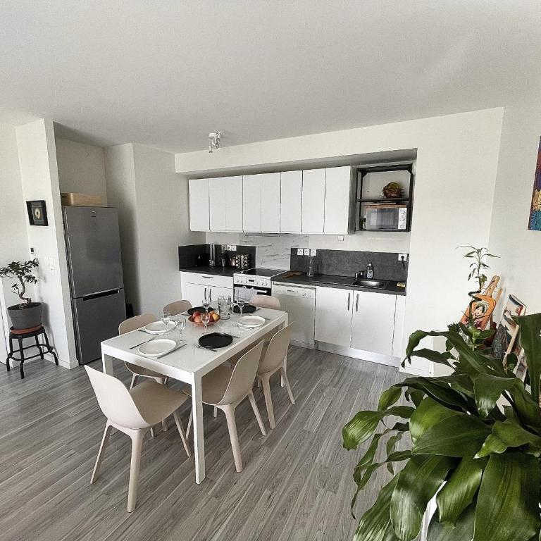 Le peupliers, avec parking pour 6 personnes - Appartement 2 Chambres avec Terrasse - 3