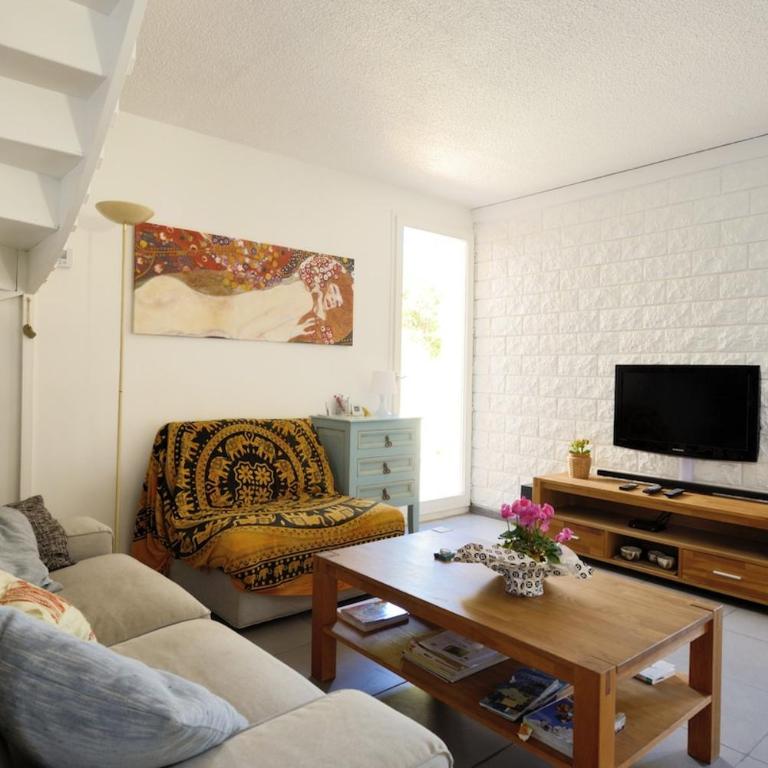 Jolie Chambre chaleureuse - Chambre Double - 10