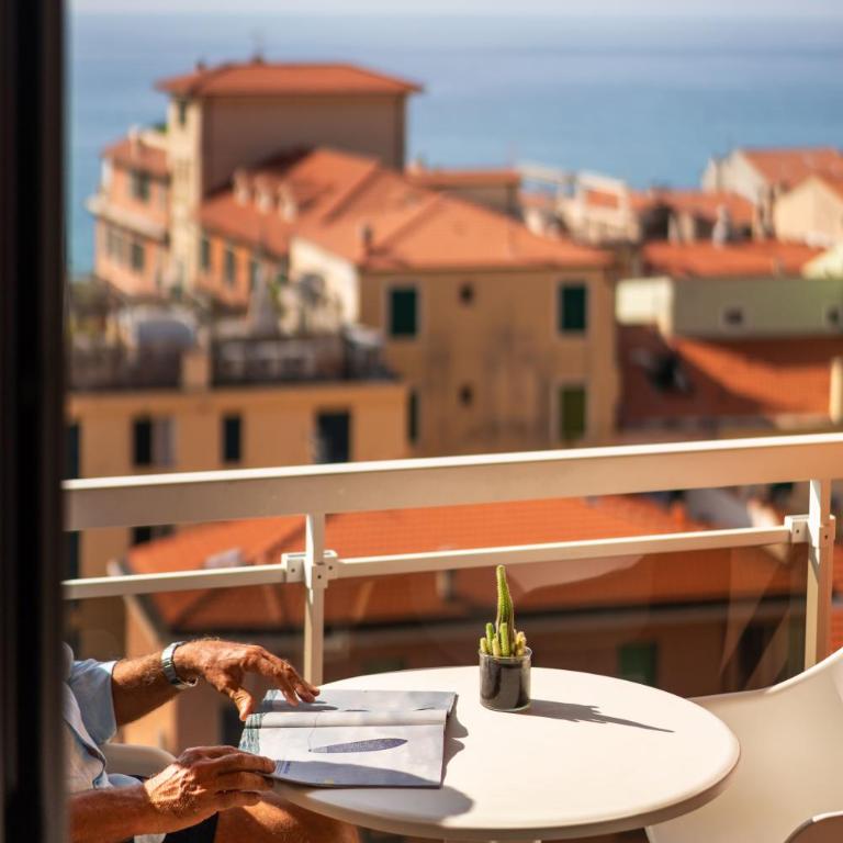 Hotel Careni Villa Italia - Camera Matrimoniale con Vista Mare - 7