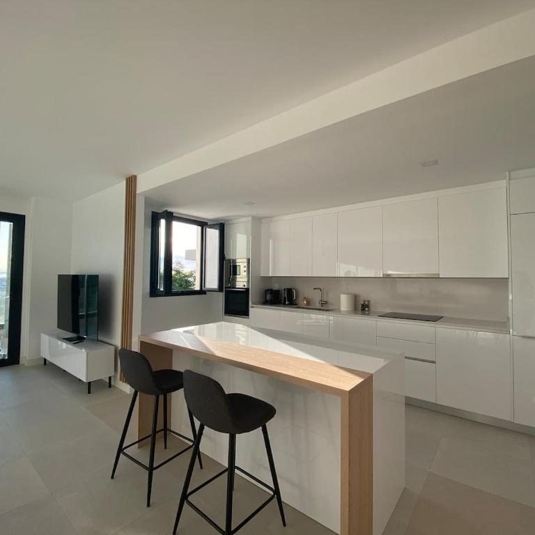 Beautiful City Apartment with in & outdoor pool - Appartamento con 2 Camere da Letto e Terrazza - 4