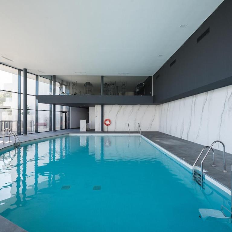 Beautiful City Apartment with in & outdoor pool - Appartamento con 2 Camere da Letto e Terrazza - 5