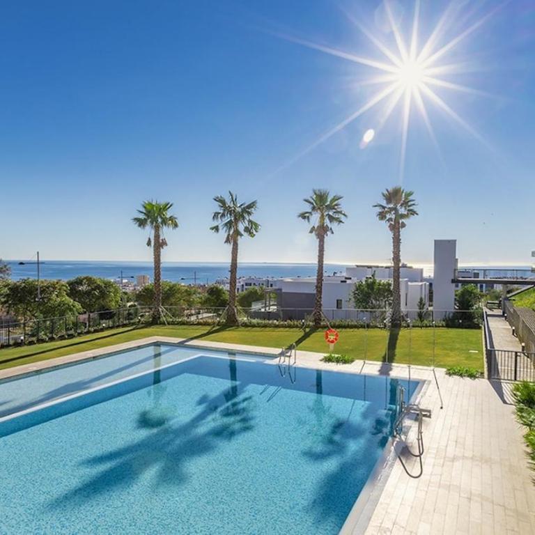 Beautiful City Apartment with in & outdoor pool - Appartamento con 2 Camere da Letto e Terrazza - 14