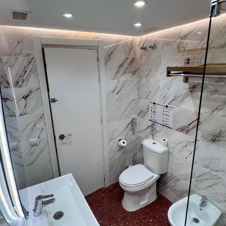 Amplio apartamento familiar con parking privado en pleno centro de Córdoba - Apartamento de 3 dormitorios - 28