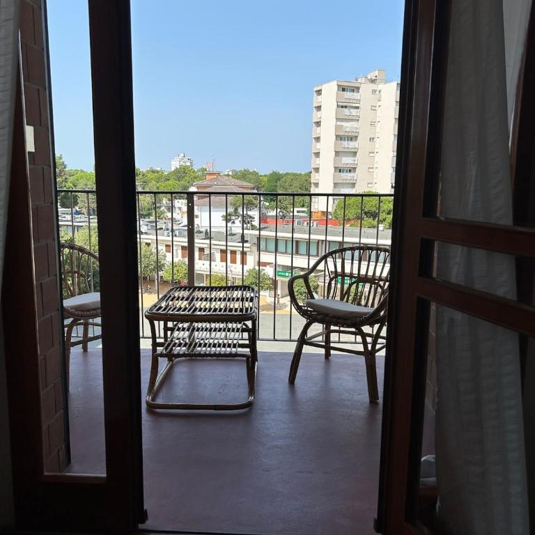 Ampio appartamento in centro con vista - parcheggio gratuito e Wi-fi - Two-Bedroom Apartment with Terrace - 20