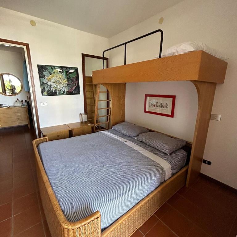 Ampio appartamento in centro con vista - parcheggio gratuito e Wi-fi - Two-Bedroom Apartment with Terrace - 19