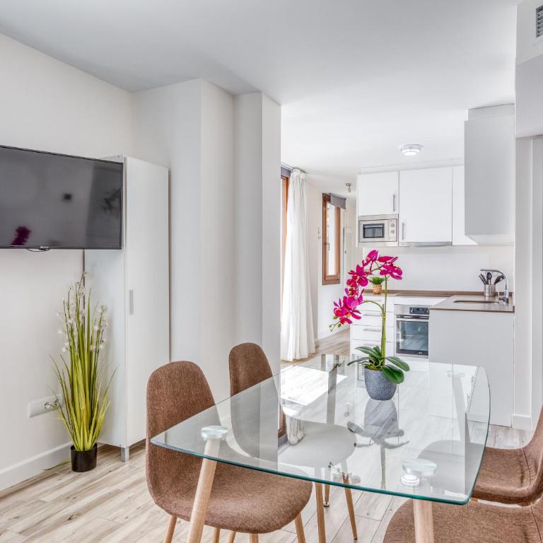 Apartamentos Donato by Croma - Two-Bedroom Apartment - 9