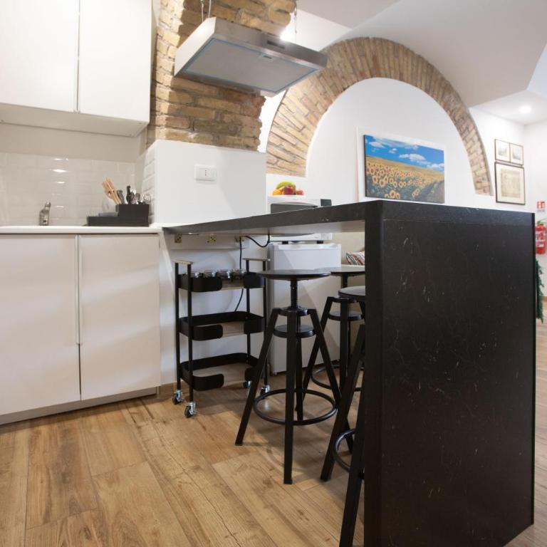 Troppo Forte appartamento a due passi dal Colosseo - Casa con 1 Camera da Letto - 45