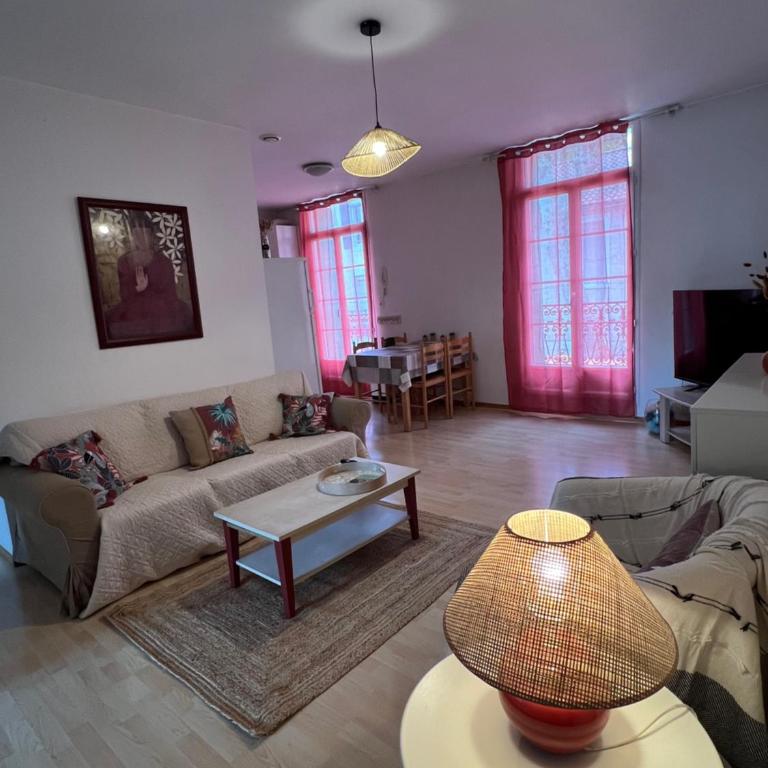 Les Platanes - De Vinci - Two-Bedroom Apartment - 1