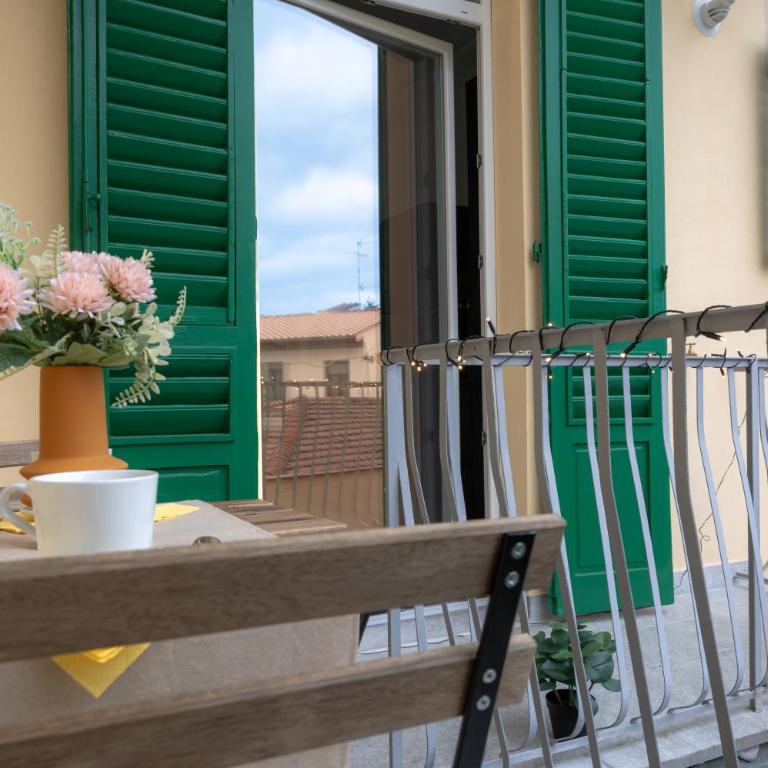 Via Pollaiolo, 55 - Florence Charming Apartments - Comfort e Stile a 350mt dal Tram! First floor with elevator and car places on street - Appartamento con 2 Camere da Letto - 15