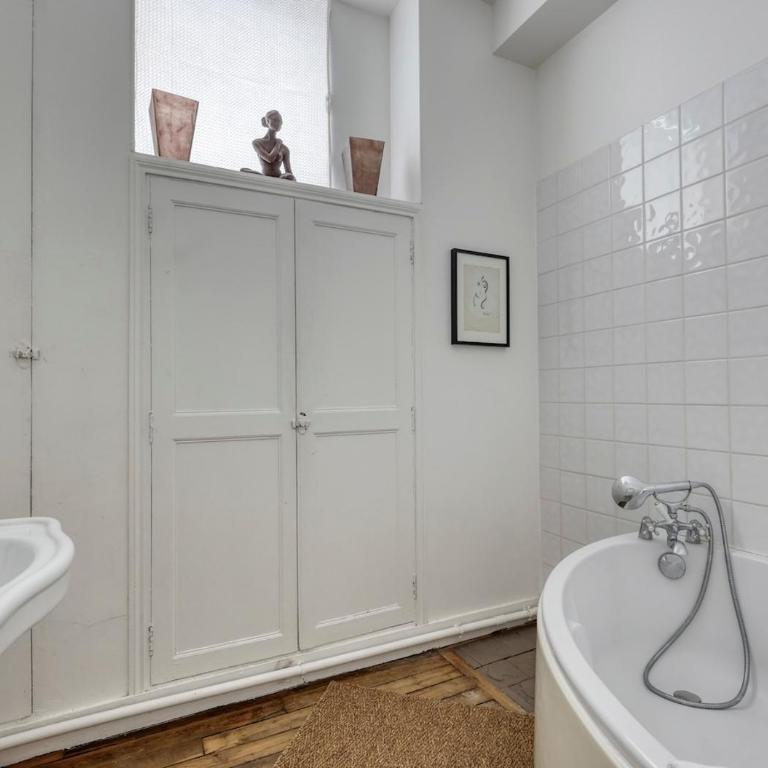 Spacious Typical Parisian Flat - Paris Le Marais - Appartement 2 Chambres - 13