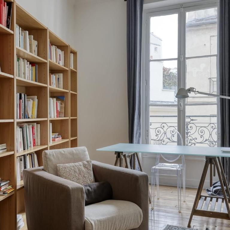Spacious Typical Parisian Flat - Paris Le Marais - Appartement 2 Chambres - 6