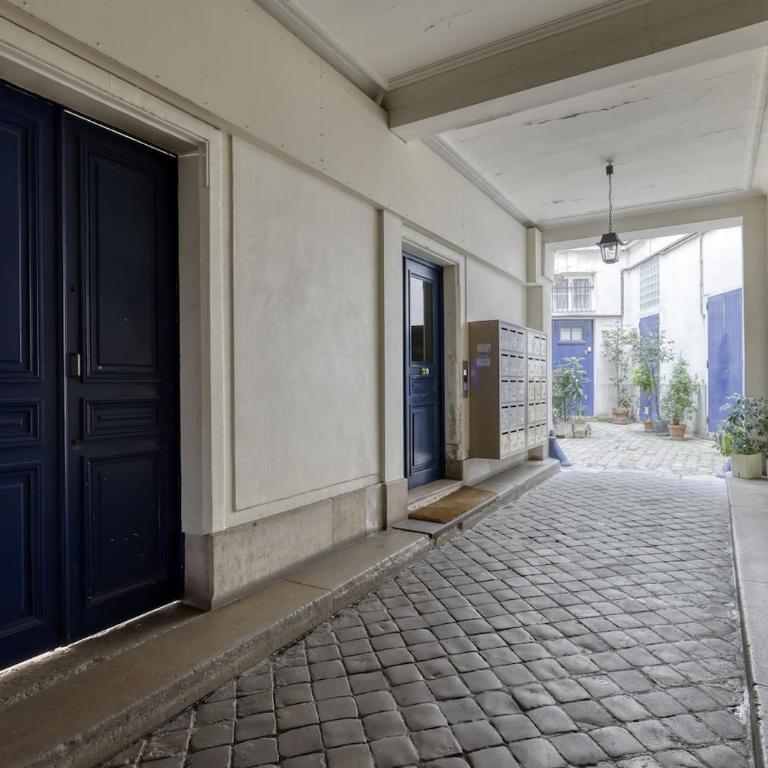 Spacious Typical Parisian Flat - Paris Le Marais - Appartement 2 Chambres - 17