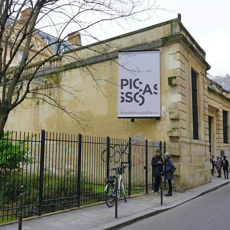 Spacious Typical Parisian Flat - Paris Le Marais - Appartement 2 Chambres - 24