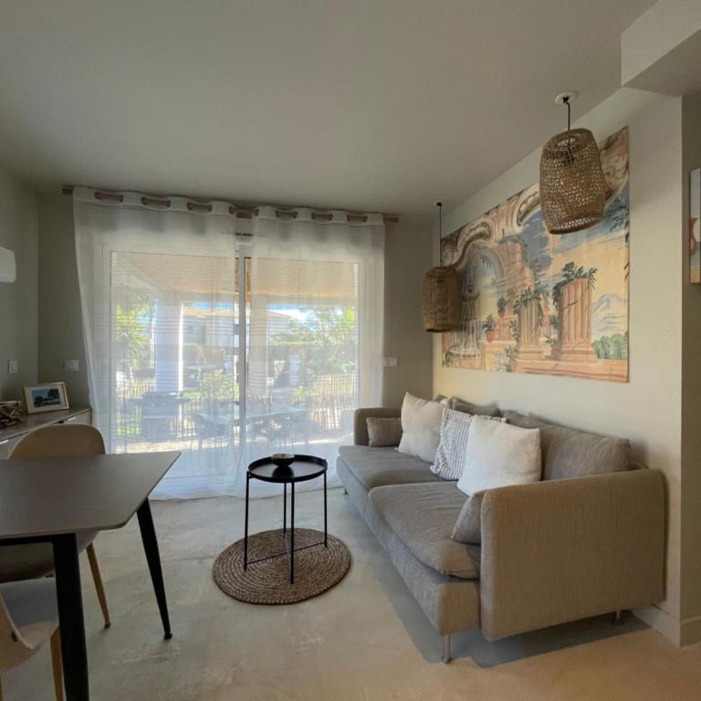 Bas de villa la sablhyeres- 300m Plage de la Capte - 2 hébergements disponibles - Maison de Vacances - 6