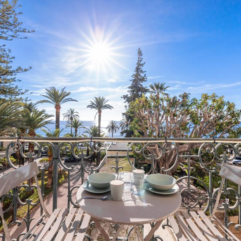 REGINA - Somptueux 3 pièces - carré d'or Menton - vue mer - Two-Bedroom Apartment - 52