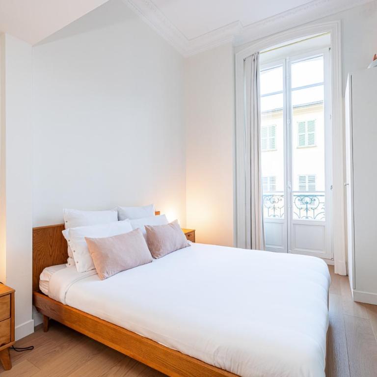 REGINA - Somptueux 3 pièces - carré d'or Menton - vue mer - Two-Bedroom Apartment - 57