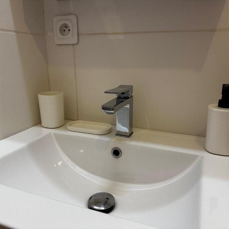 Studio Cosy Toulon Centre - Apartamento de 1 dormitorio - 19