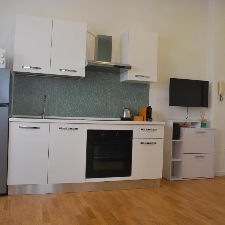 Casa con Giardino - Metro A Cornelia Vaticano a sole 4 fermate - Appartamento con 1 Camera da Letto - 12