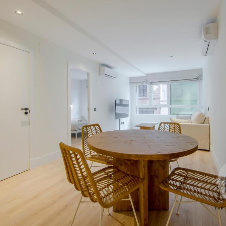 Malasaña relajante para 4, ven a San Bernardo 20 E3 - One-Bedroom Apartment - 18