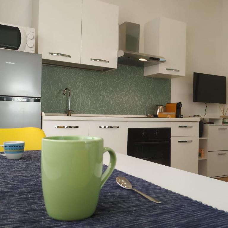 Casa con Giardino - Metro A Cornelia Vaticano a sole 4 fermate - Appartamento con 1 Camera da Letto - 2