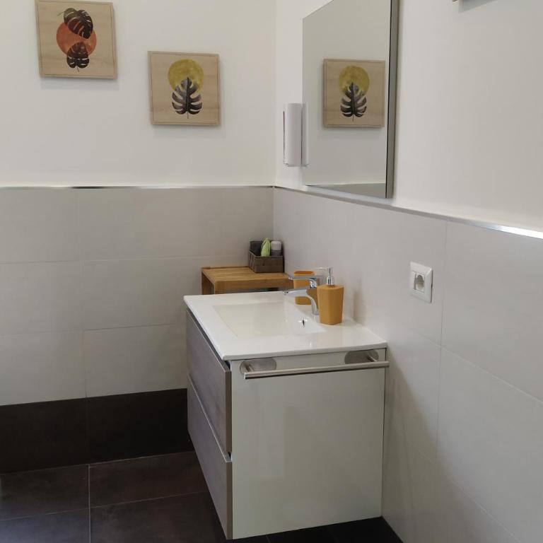 Casa con Giardino - Metro A Cornelia Vaticano a sole 4 fermate - Appartamento con 1 Camera da Letto - 17