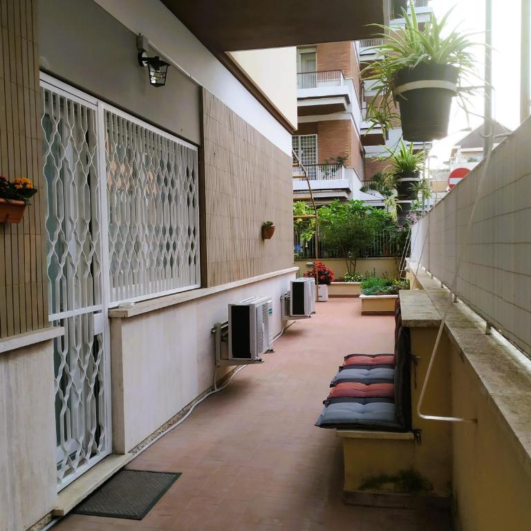 Casa con Giardino - Metro A Cornelia Vaticano a sole 4 fermate - Appartamento con 1 Camera da Letto - 25