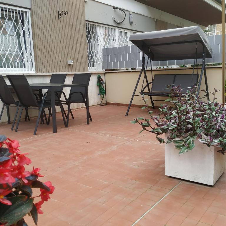 Casa con Giardino - Metro A Cornelia Vaticano a sole 4 fermate - Appartamento con 1 Camera da Letto - 22