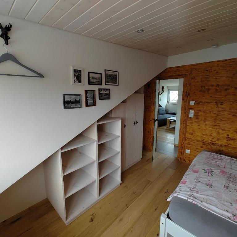 Komplette Dachwohnung mit Balkon und Bergblick - Apartment mit 1 Schlafzimmer - 15