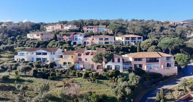 Appartement rénové à Grimaud dans le Golfe de Saint-Tropez - Les Restanques - Apartment mit 2 Schlafzimmern - 40