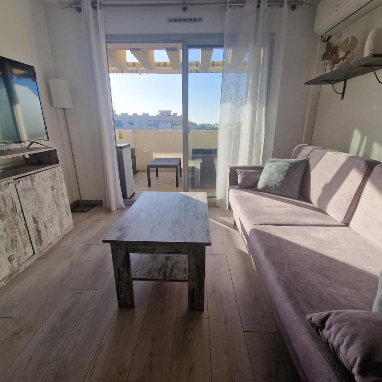 Cozy 1 Br with a seaview, AC, Pool and Parking - Apartment mit 1 Schlafzimmer - 3