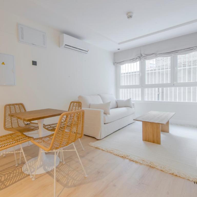 Malasaña luminosa para 4, descubre San Bernardo 20 E3 - One-Bedroom Apartment - 16