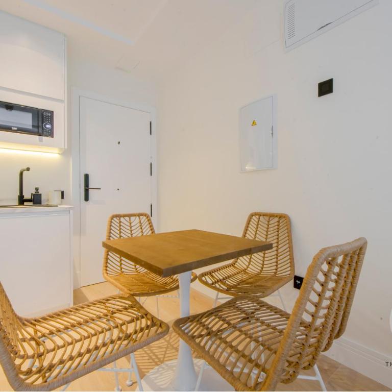 Malasaña luminosa para 4, descubre San Bernardo 20 E3 - One-Bedroom Apartment - 15